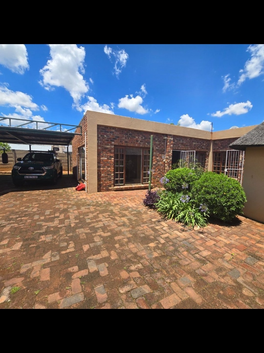 13 Bedroom Property for Sale in Universitas Free State